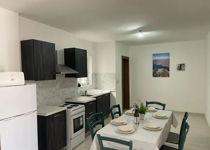 Coral Cove Comfort 2 * San Pawl il-Baħar